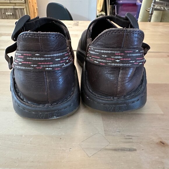 Chaco Ws slip-on shoes, sz 8.5, brown leather w/chaco strap - Picture 4 of 13